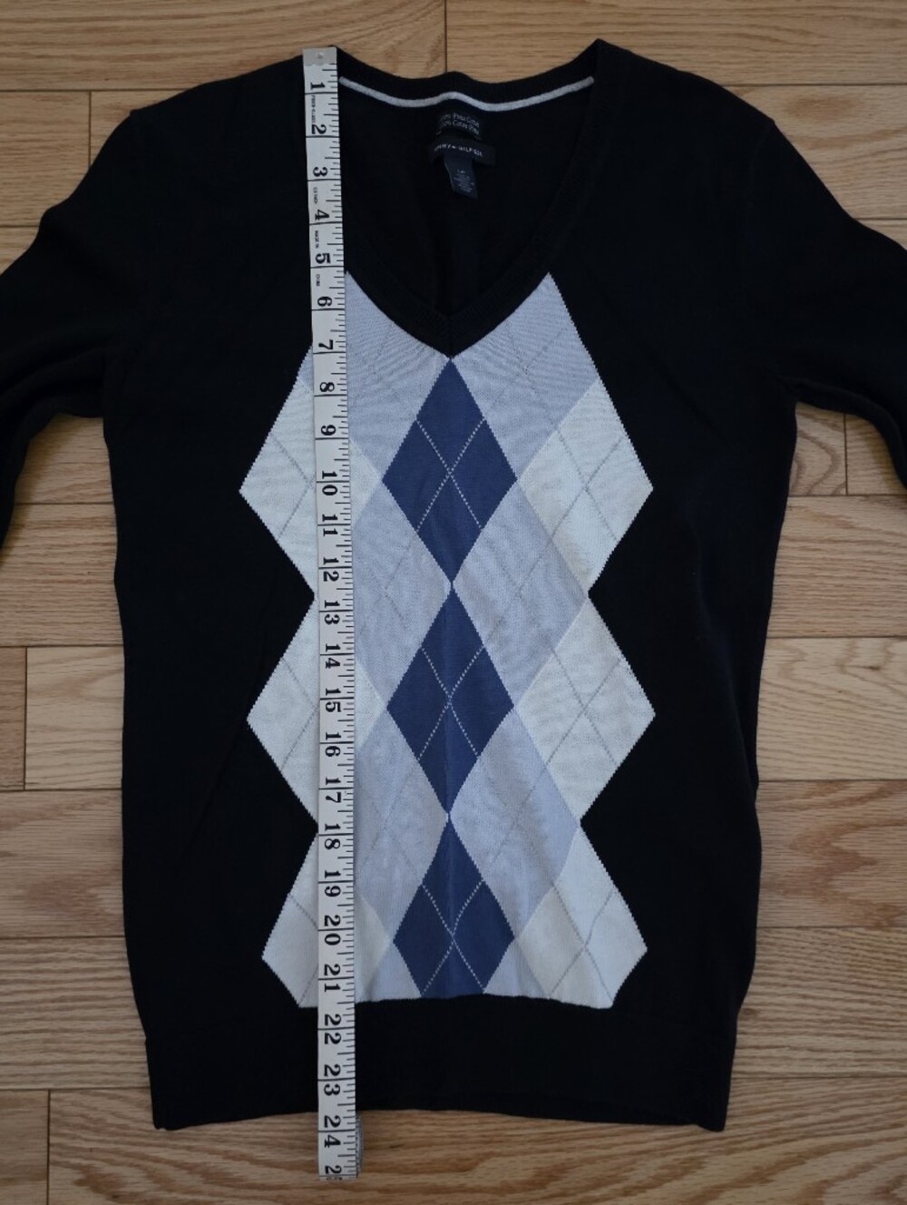 Tommy Hilfiger Blue V-Neck Argyle Pattern Sweater Small - Picture 8 of 9